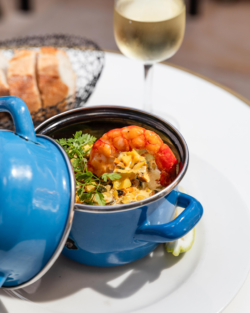 LA BRASSERIE DES MARQUISES - ARCACHON, une cuisine française et régionale. petit déjeuner, service continu jusqu'au diner. Fruits de mer, terrasse, cuisine raffinée